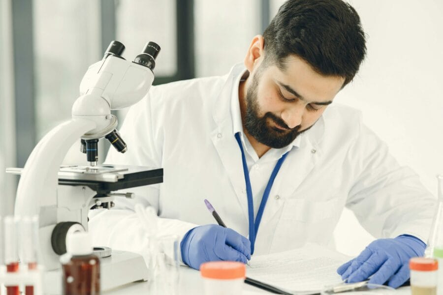 El Gobierno aprueba 652 nuevas plazas para reforzar la investigación pública en España