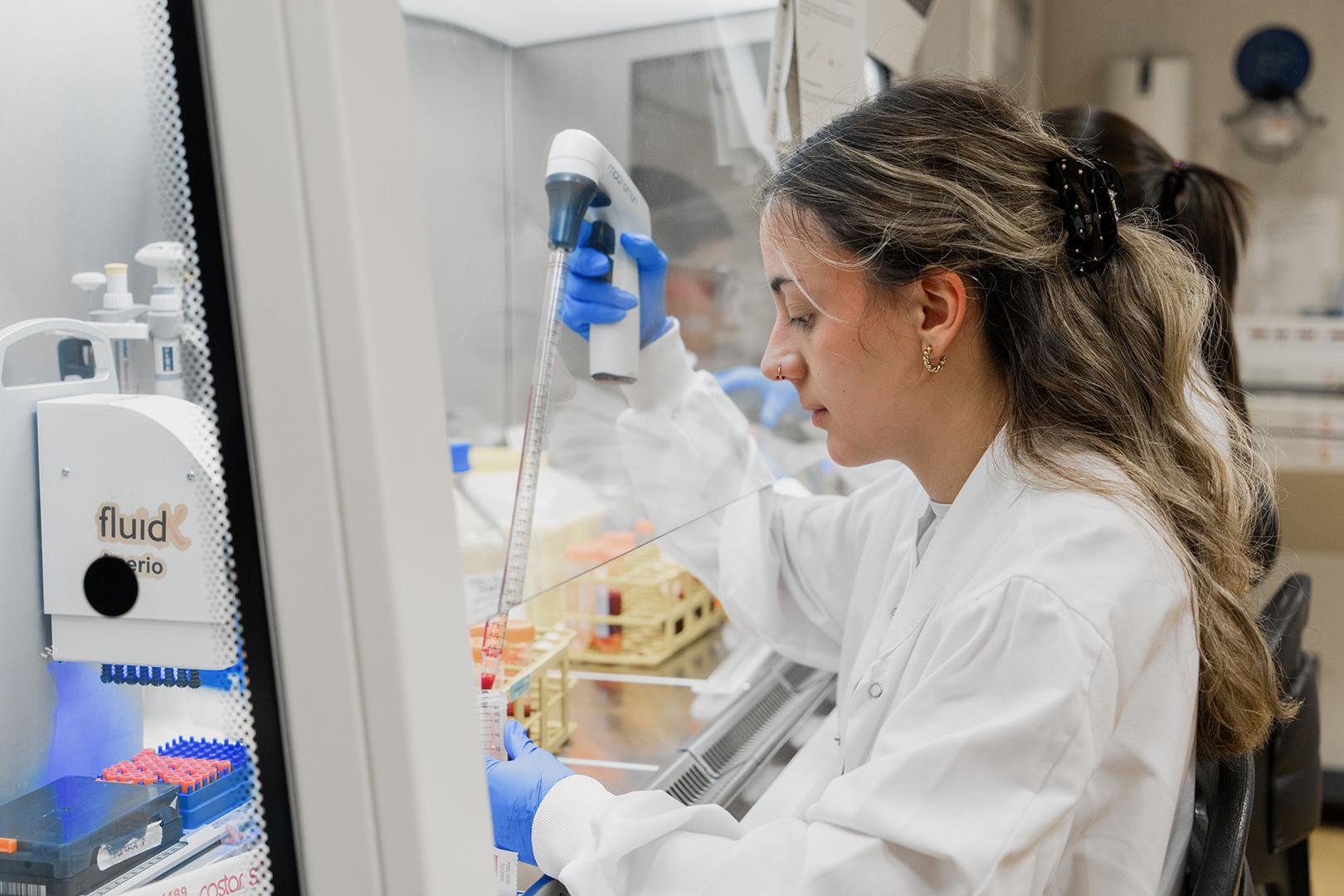 MamoRisk estudiará a 10.000 mujeres para predecir el riesgo individual de cáncer de mama con genética e inteligencia artificial